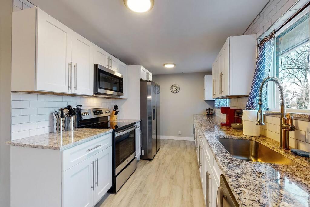 Large Remodeled Home With 5 Bedrooms 4 King Bed Centennial Exterior foto
