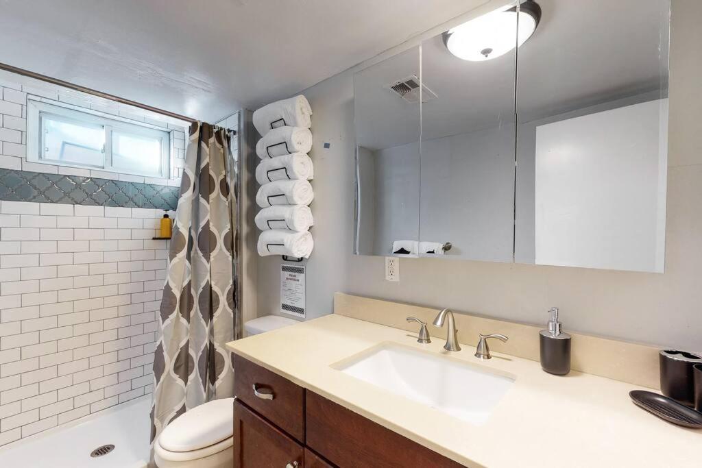 Large Remodeled Home With 5 Bedrooms 4 King Bed Centennial Exterior foto